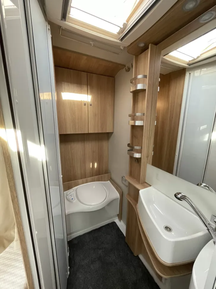 Fahrzeugbild Knaus Sky TI 650 MF #8