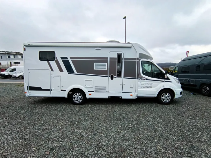 Fahrzeugbild Carado Edition24 T Ford 447H T447 Hubbett 130 PS #1