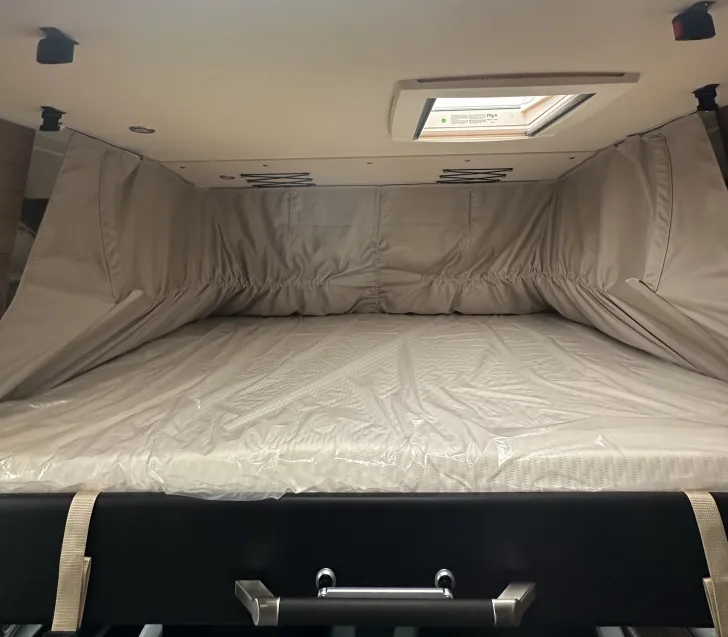 Fahrzeugbild Knaus Sun I 700 LEG HY4 Stützen, Wechselrichter #19