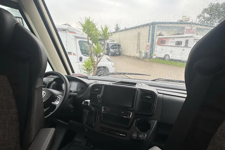 Fahrzeugbild Knaus Sun I 700 LEG HY4 Stützen, Wechselrichter #27