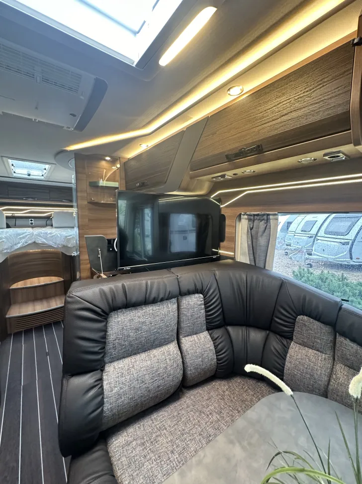 Fahrzeugbild Knaus Sun I 700 LEG HY4 Stützen, Wechselrichter #8