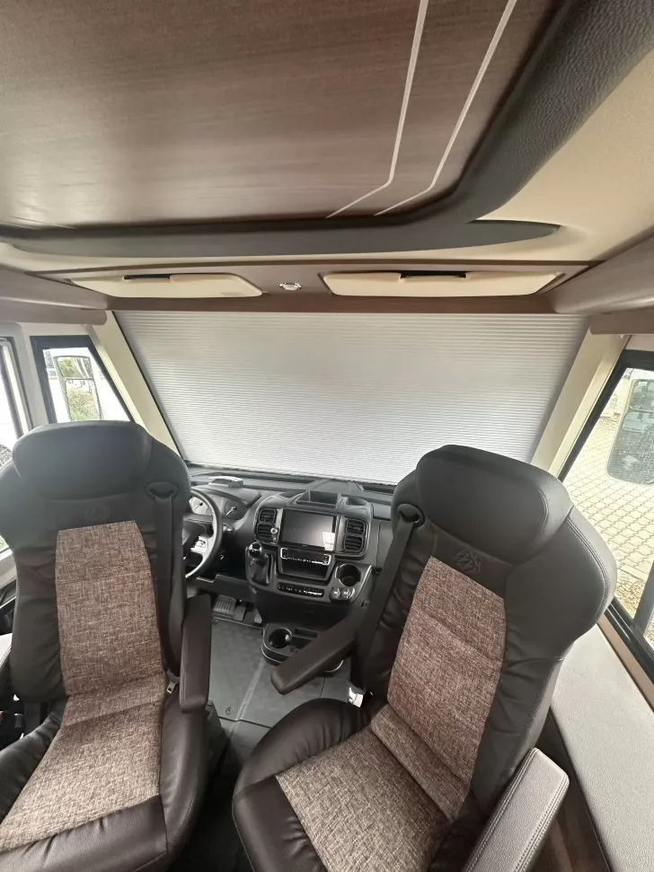 Fahrzeugbild Knaus Sun I 700 LEG HY4 Stützen, Wechselrichter #12