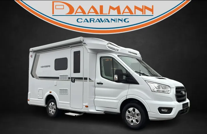 Schräg Vorne Weinsberg CaraLoft 550 MF 4Pakete TV BikeLift Rahmenfens