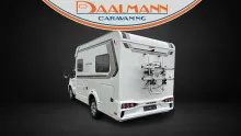 Schräg Hinten Weinsberg CaraLoft 550 MF 4Pakete TV BikeLift Rahmenfens