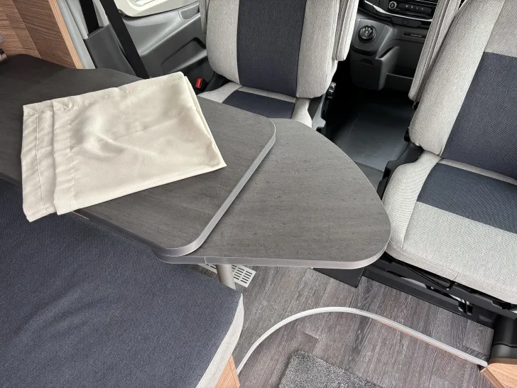 Fahrzeugbild Weinsberg CaraLoft 550 MF 4Pakete TV BikeLift Rahmenfens #19