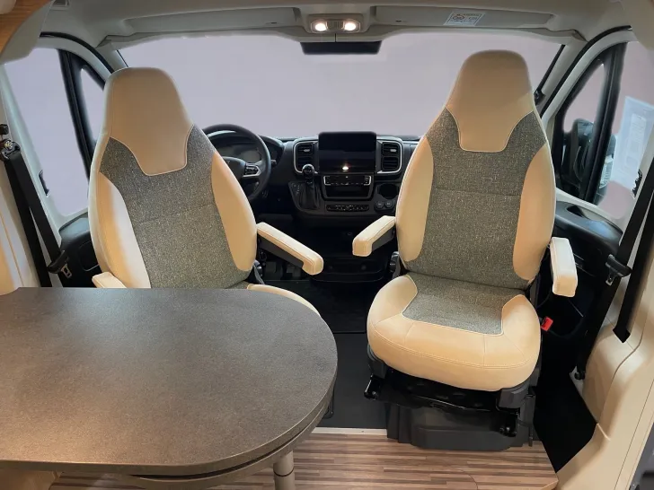 Fahrzeugbild Malibu COMFORT 640 LE #9
