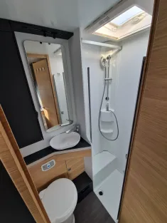 Bild 9 Adria Coral XL All-IN 660 SL Lager/ 4.4 Tonnen