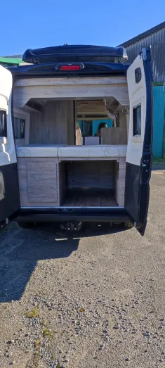 Bild 15 Bravia Mobil Swan 599 Der Camper mit Aufstelldach