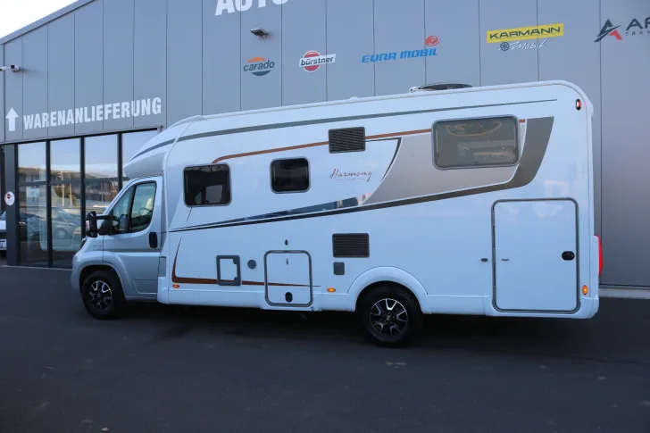 Fahrzeugbild Bürstner Lyseo TD 728 G Hubbett+Markise+Kamera #3