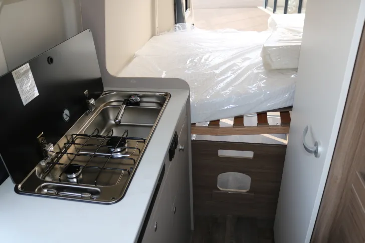 Fahrzeugbild Carado Camper Van CV 600 pro AT6G+Ausstelldach+Kamera #6