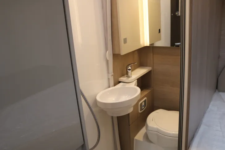 Fahrzeugbild Bürstner Nexxo Van T 569 Multi Media+Navi+Winterpake #11