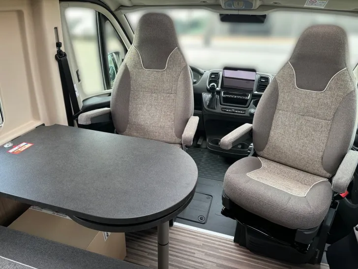 Fahrzeugbild Malibu Van charming GT skyview 640 LE K Vorteil 15000 #11