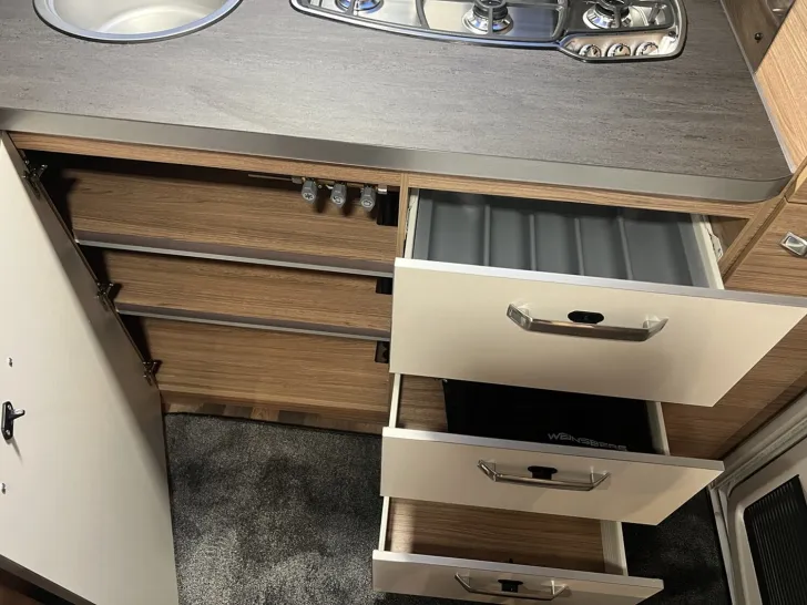 Fahrzeugbild Weinsberg CaraOne EDITION HOT 390 PUH #15