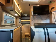 Bild 9 Weinsberg X-Cursion 500 MQ Edition Pepper Slide Bett / Automatik / Navigation