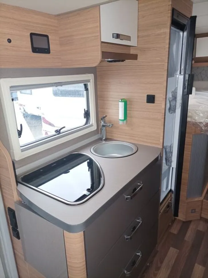 Fahrzeugbild Weinsberg CaraCompact EDITION PEPPER Suite 640 MEG Mercedes Automatik #14