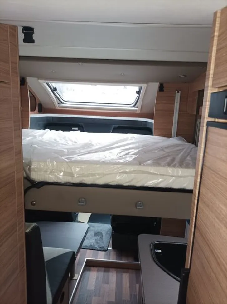 Fahrzeugbild Weinsberg CaraCompact EDITION PEPPER Suite 640 MEG Mercedes Automatik #17