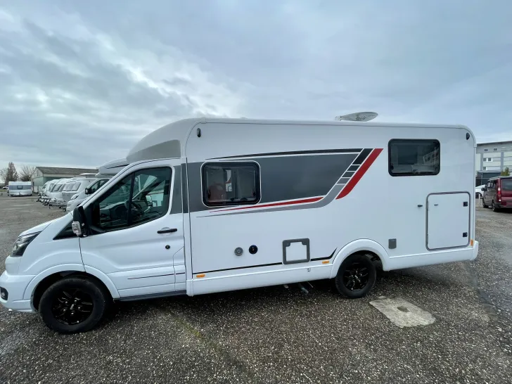 Fahrzeugbild Bürstner Lineo T 690 G #20