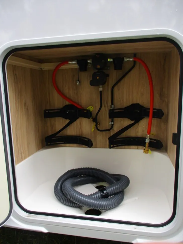 Fahrzeugbild Eura Mobil Integra Line IL 695 LF inkl. SAT + TV/Dachklima #30