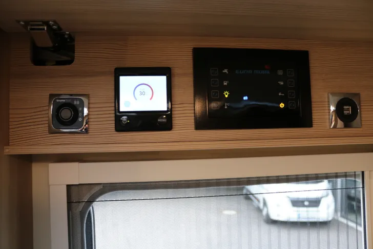 Fahrzeugbild Eura Mobil Profila T PT 726 QF Mondial + Atomatik #7