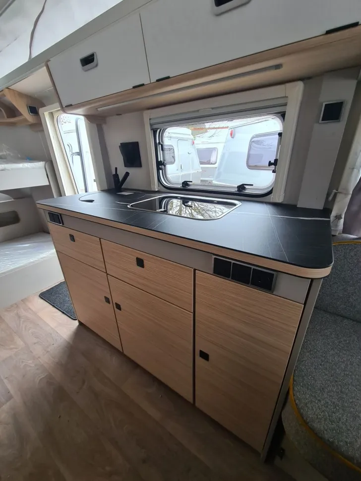 Fahrzeugbild Hymer Eriba Eriba Touring 560 Nugget Gold|Tageszul.|Komfort #9