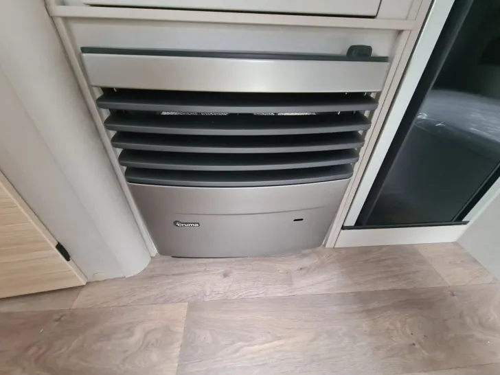 Fahrzeugbild Hymer Eriba Eriba Touring 560 Nugget Gold|Tageszul.|Komfort #15