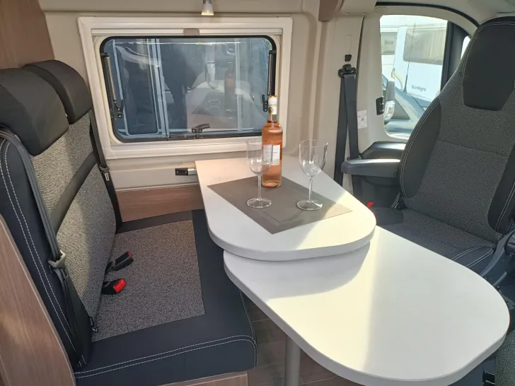 Fahrzeugbild Carado pro CV 600 Aufstelldach / Oktober 25 Verfügbar #15