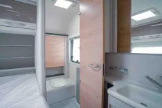 Bild 15 Dethleffs Nomad 560 FMK **PREISVORTEIL: 8.773 EURO**