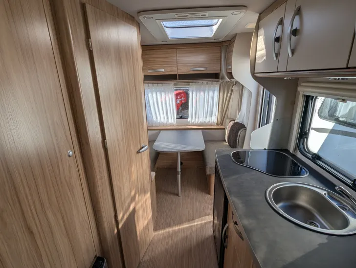 Fahrzeugbild Hymer Eriba Nova Light 442 #7