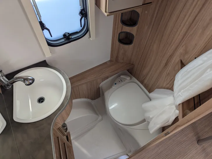 Fahrzeugbild Hymer Eriba Nova Light 442 #14