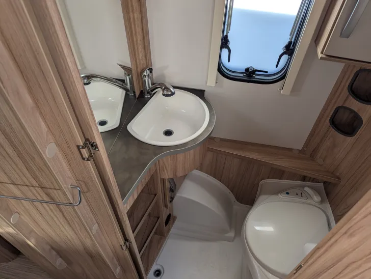 Fahrzeugbild Hymer Eriba Nova Light 442 #15