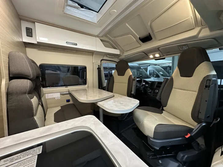 Fahrzeugbild Vantasy FV599EB 10 Jahre Forster Edition #6