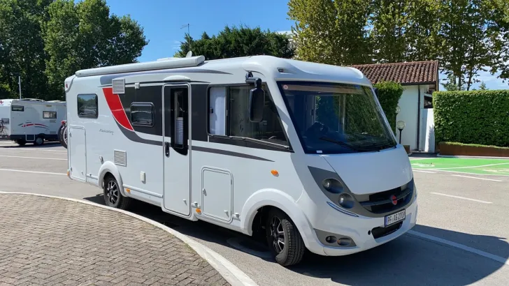 Fahrzeugbild Bürstner Aviano i 690 G #1