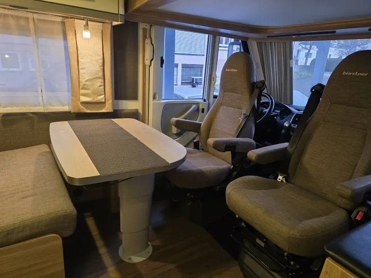 Fahrzeugbild Bürstner Aviano i 690 G #4