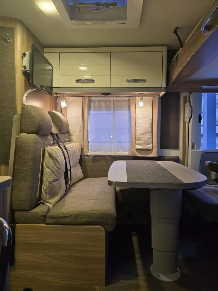 Fahrzeugbild Bürstner Aviano i 690 G #5