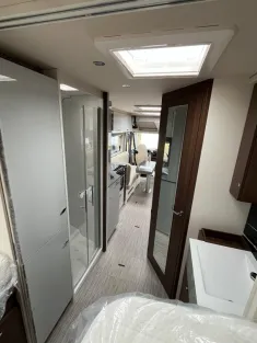 Bild 11 Bürstner Elegance I 910 G Autom./RFK/Navi/Markise