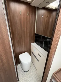 Bild 12 Bürstner Elegance I 910 G Autom./RFK/Navi/Markise