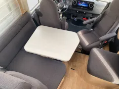 Bild 11 Hymer B-MC I 600 Whiteline (Autom.RFK.Hubstützen hint)