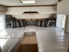 Bild 17 Hymer B-MC I 600 Whiteline (Autom.RFK.Hubstützen hint)