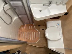 Bild 18 Hymer B-MC I 600 Whiteline (Autom.RFK.Hubstützen hint)