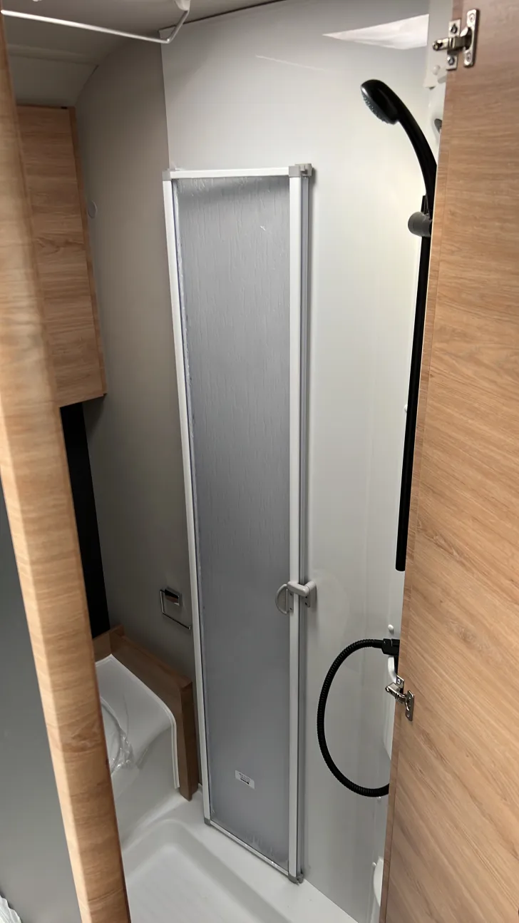 Fahrzeugbild Knaus L!VE WAVE 650 MF Platinum Selection Automatik/ Care Drive Advance #17
