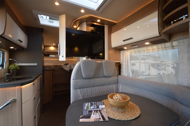 Fahrzeugbild Carthago C1-tourer T 143 KB-LE lightweight 3.5t #13