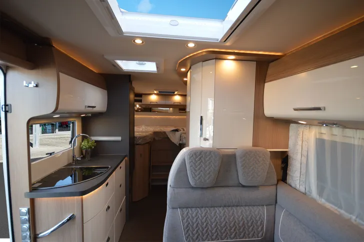 Fahrzeugbild Carthago C1-tourer T 143 KB-LE lightweight 3.5t #14