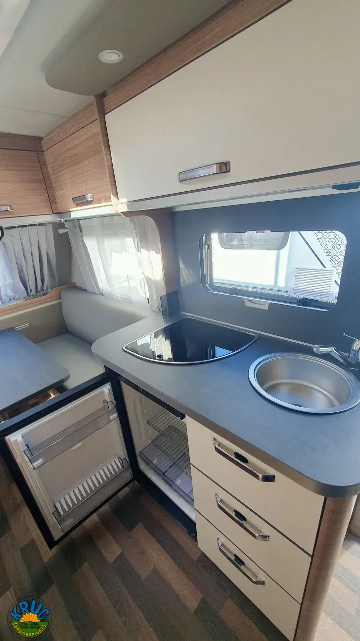 Fahrzeugbild Weinsberg CaraOne EDITION HOT 400 LK #5