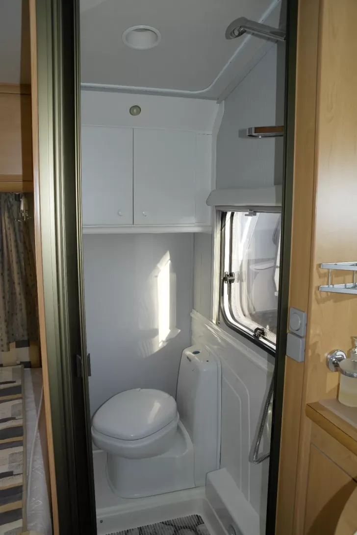 Fahrzeugbild Knaus Südwind 450 TF #23