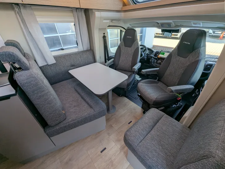 Fahrzeugbild Bürstner Campeo TD 691 G ---> Sie sparen 25.130,- #4