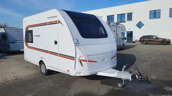 Schräg Vorne Weinsberg CaraOne 390 PUH EDITION [HOT]