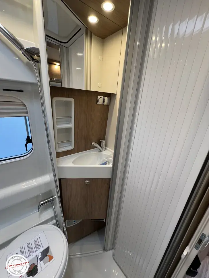 Fahrzeugbild Malibu Van Diversity 640 LE K charming GT skyview *junger Gebrauchtwagen* #16