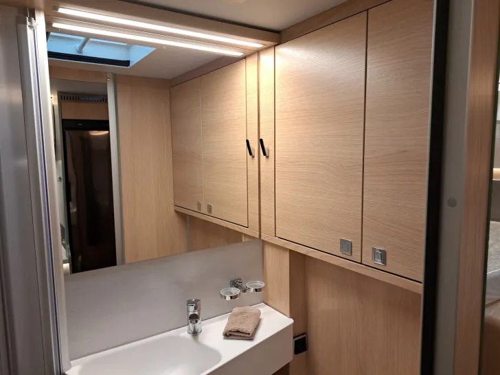 Fahrzeugbild Hymer B-Klasse MC T BlackLine 600 Premium, Arktis, Autark #20