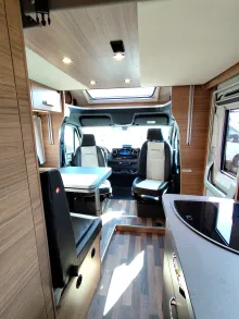 Fahrzeugbild Weinsberg CaraCompact 640 MEG Suite EDITION [PEPPER] #15