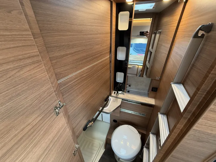 Fahrzeugbild Knaus TOURER VAN VANSATION 500 MQ, SAT,TV,NAVI,UVM... #14